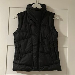 Black puff vest